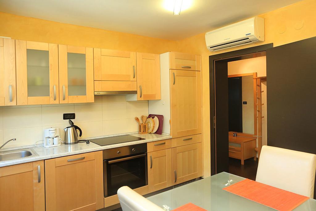 רוביני Apartments Ana City מראה חיצוני תמונה