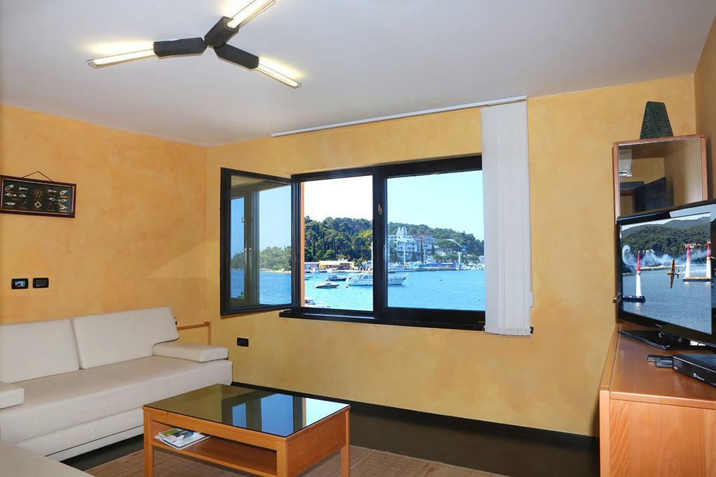 רוביני Apartments Ana City מראה חיצוני תמונה